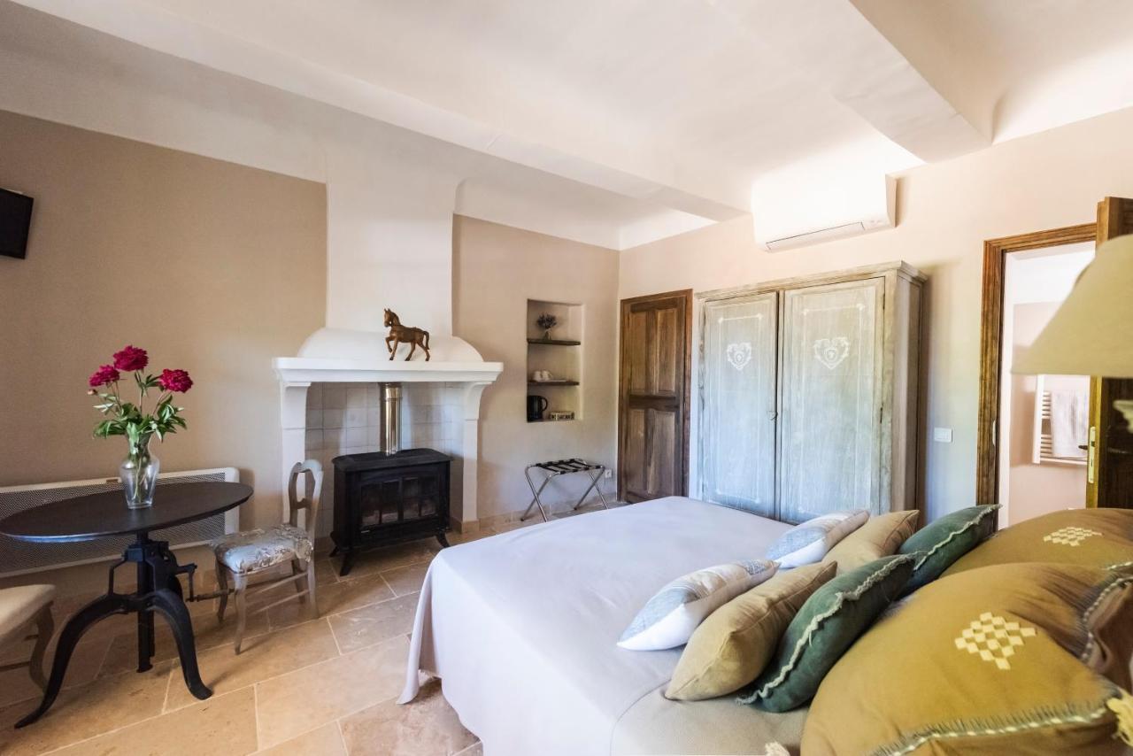 Le Mas Silvestre Saint-Saturnin-les-Apt Exterior photo